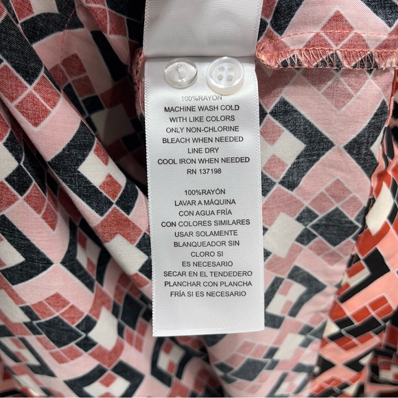 🔥Nina Parker🔥 NWT Trendy Plus Size Button-Front Cropped Top  Size 4X - Picture 12 of 13